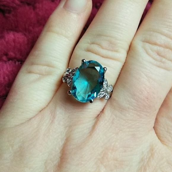 Beautiful blue crystal butterfly ring - Picture 5 of 7